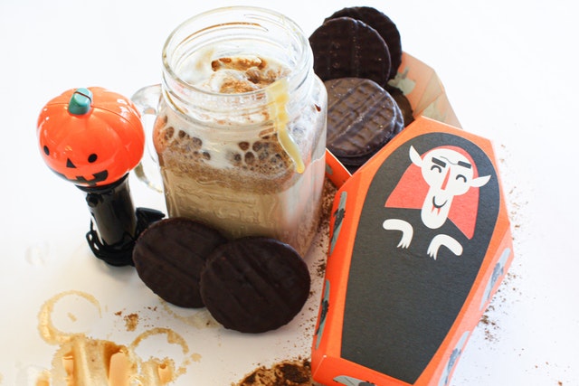 Pumpkin Spice Latte - Happy Halloween Der fertige Pumpkin Spice Latte
