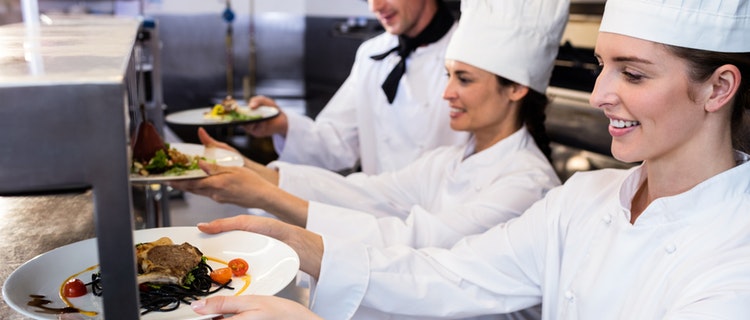 5 Tipps für das optimale Betriebsklima in der Gastronomie 5 Tipps für das optimale Betriebsklima in der Gastronomie